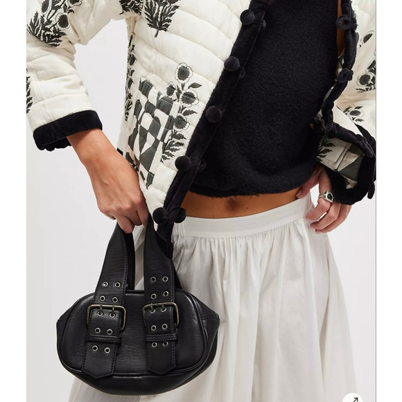 Free People Say Yes Bag NWOT Black - Picture 3 of 6